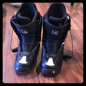Women’s burton snowboard boots